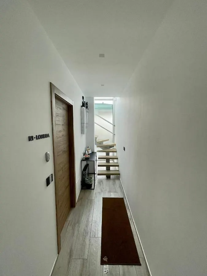 Bari Airport Rooms 0*,